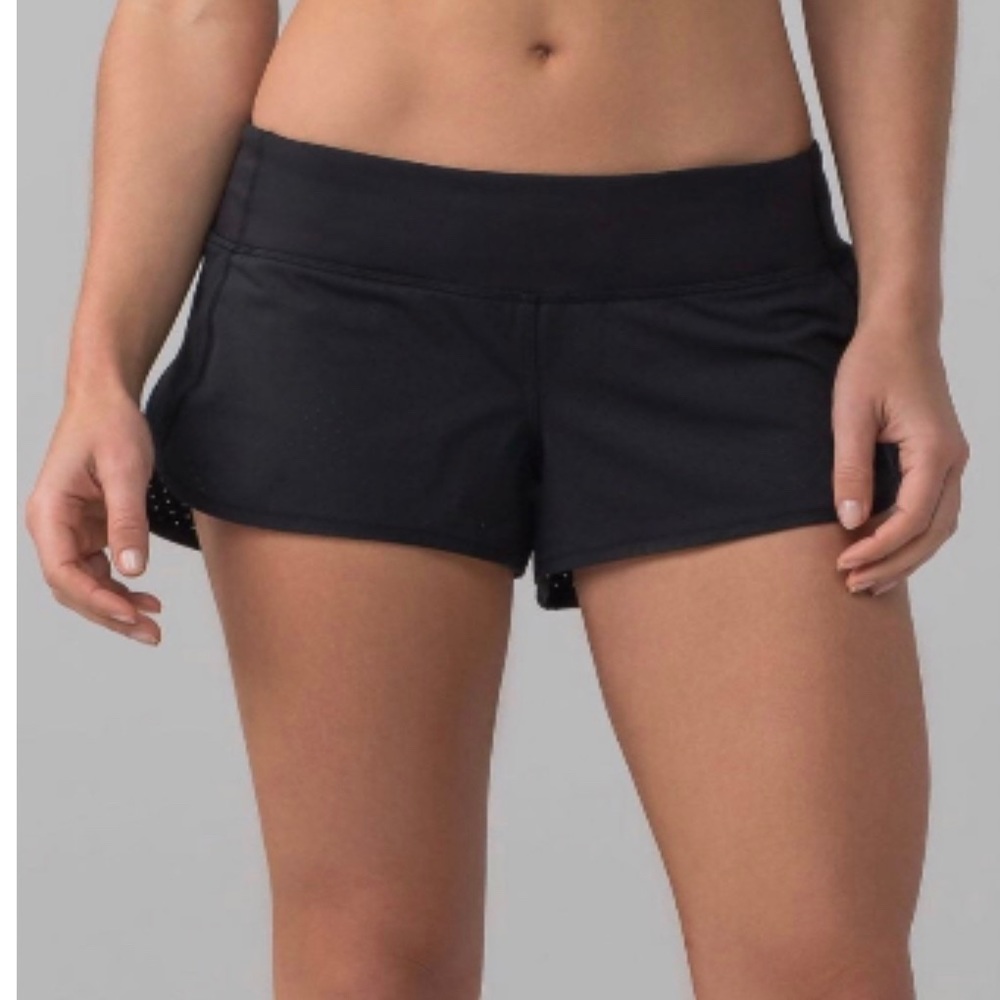 lululemon Lined Short 2.5" Black Size 6